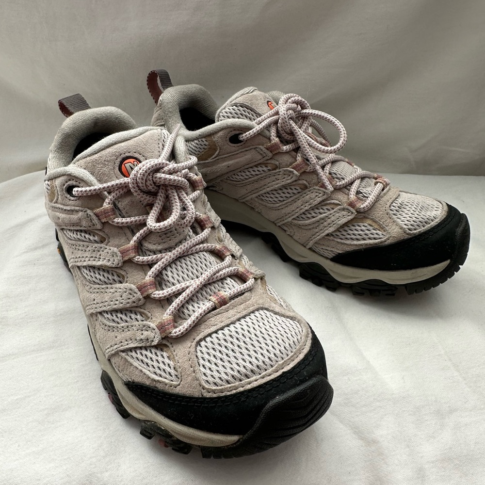 Women’s Merrill Moab 3 Waterproof Hiking Shoe; Aluminum Color; Size US 7.5